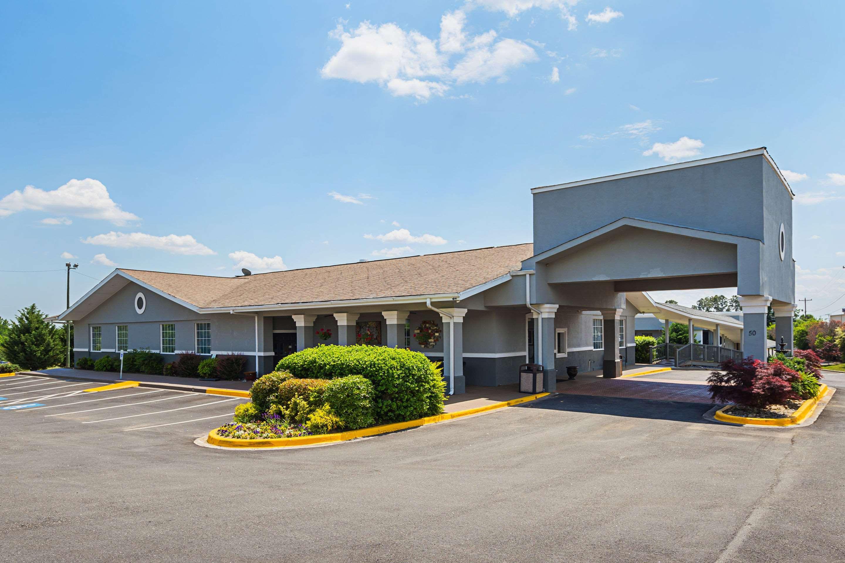 Quality Inn & Suites Greenville - Haywood Mall Buitenkant foto